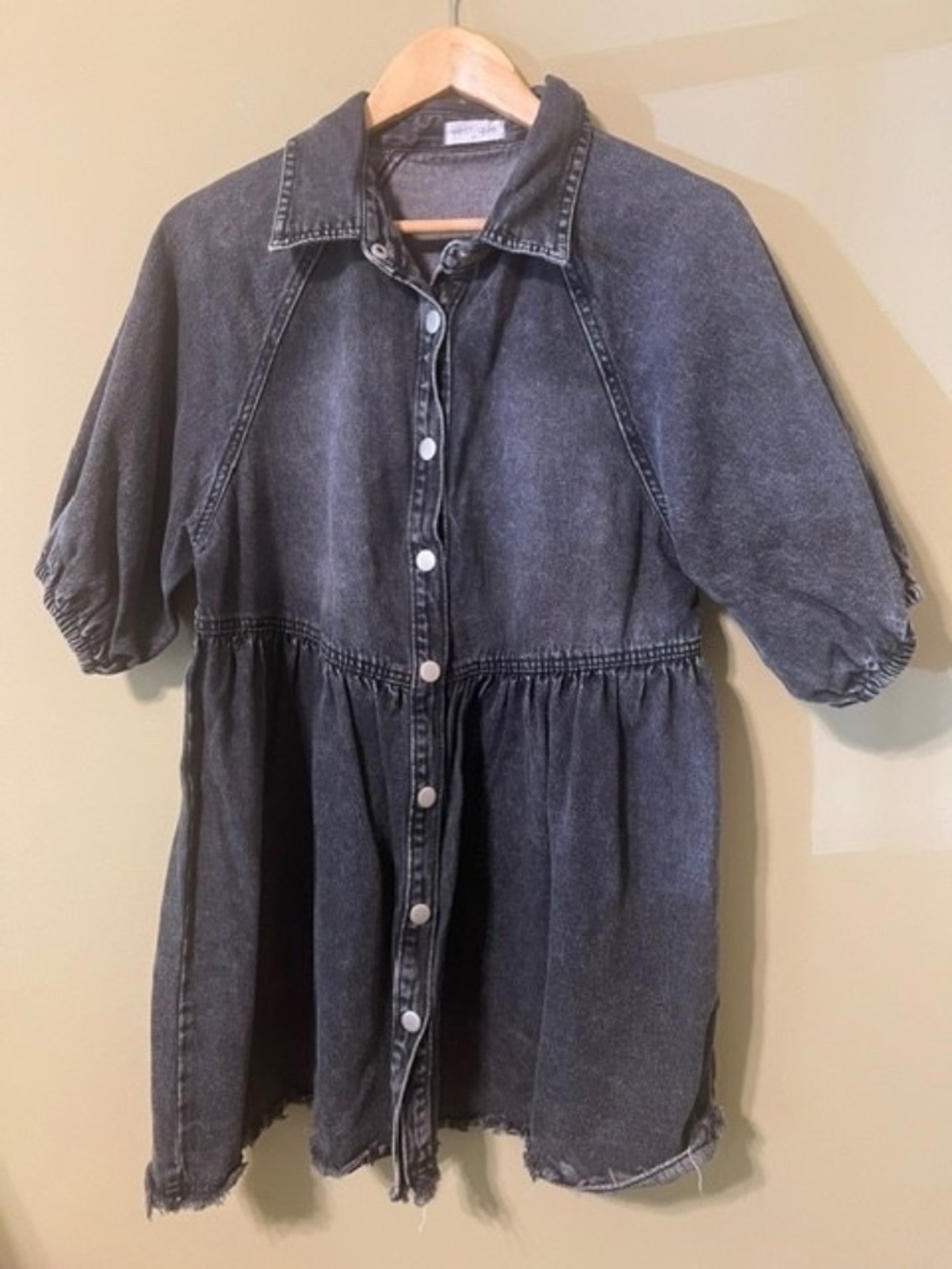 Vestique Black Denim Short Sleeve Snap Up Dress Size Small